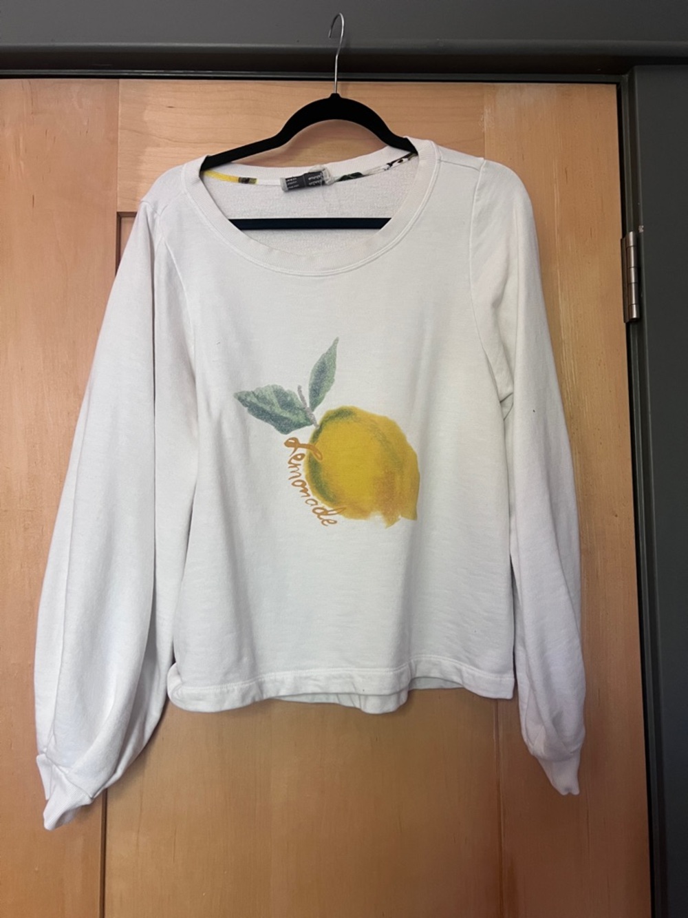 White Lemon Graphic Sweatshirt - Brand: